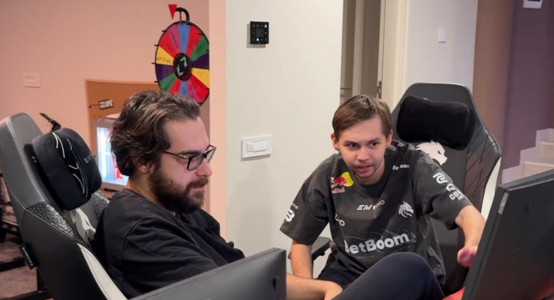 Team Spirit CS2 поднимают трофей после победы на Major 2024